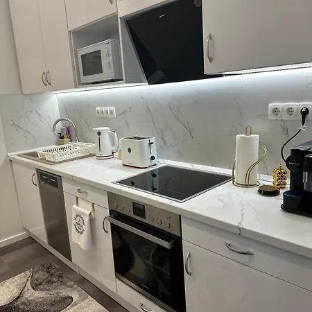 Pera Lux Apartmán *