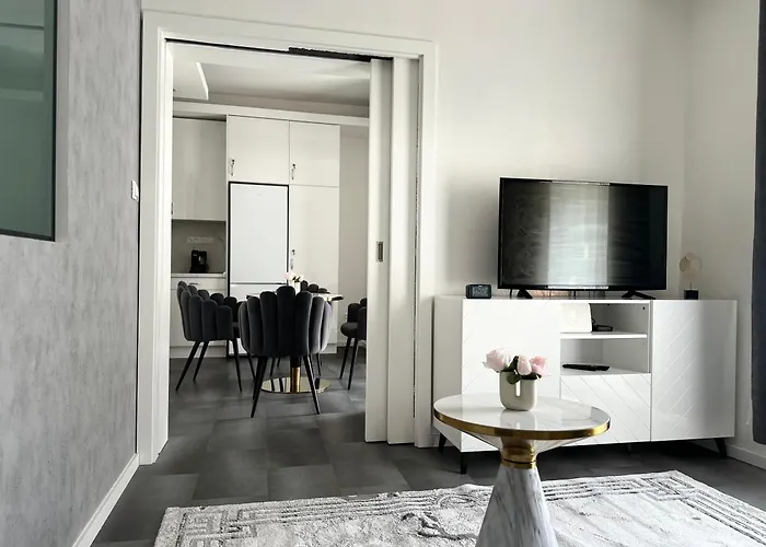 Pera Lux Daire Eğri